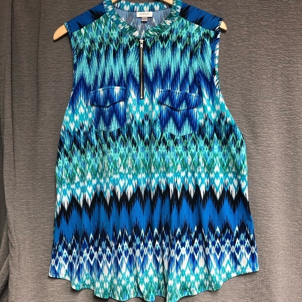 Avenue 18/20 sleeveless zip up chest pockets plates under bodice make full flowy